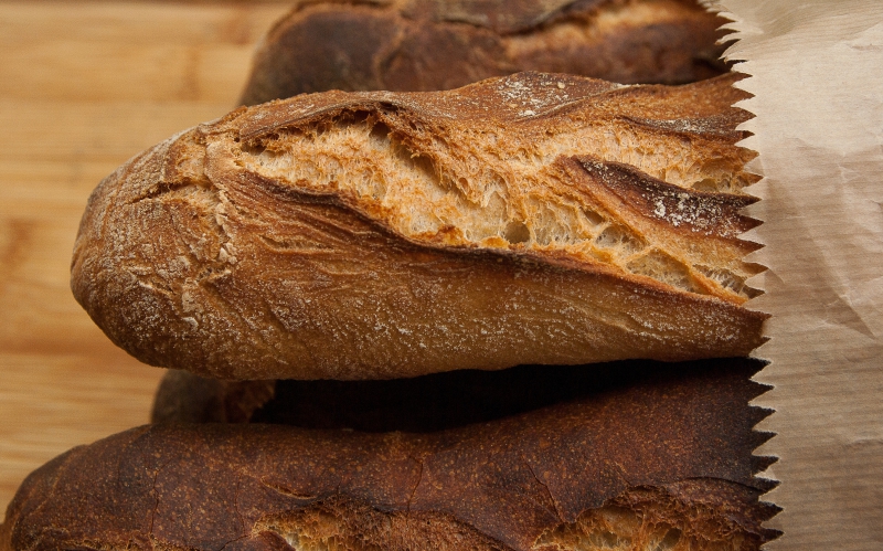 boulangerie-GONFARON-min_dish-food-baking-cuisine-bread-bakery-399077-pxhere.com